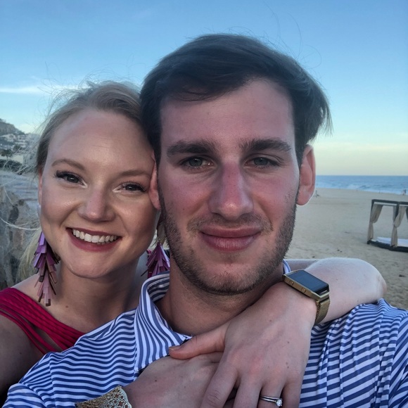 Meet your Posher, Lauren - Picture 2 of 3